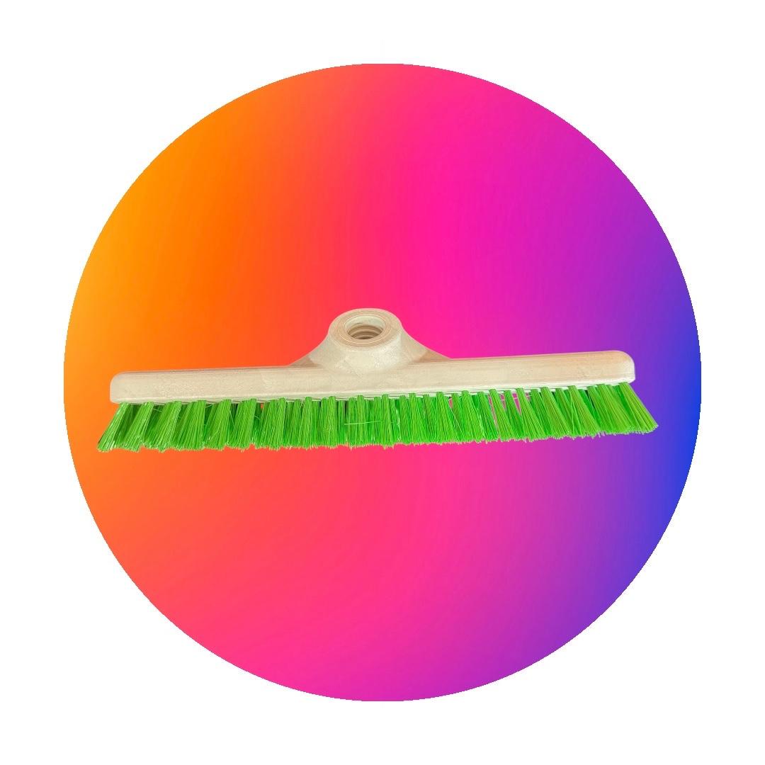 Cepillo a 45 grados pelo duro y corto